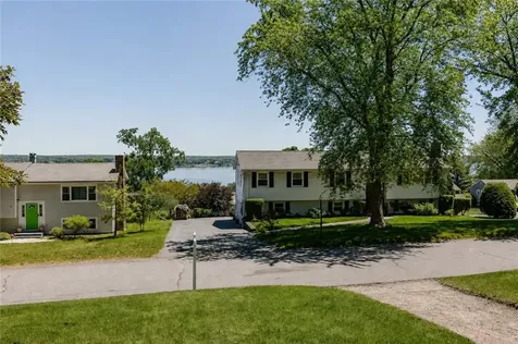 26 Seneca Road Portsmouth RI 02871