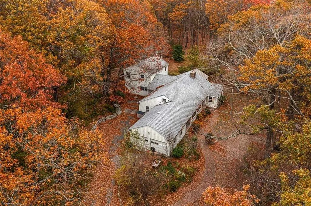 101 Cobble Hill Road Lincoln RI 02865