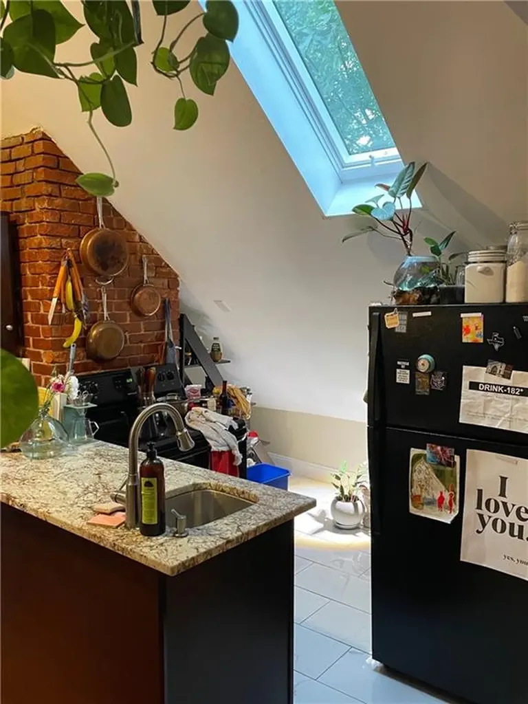 121 Rutherglen Avenue Providence RI 02907