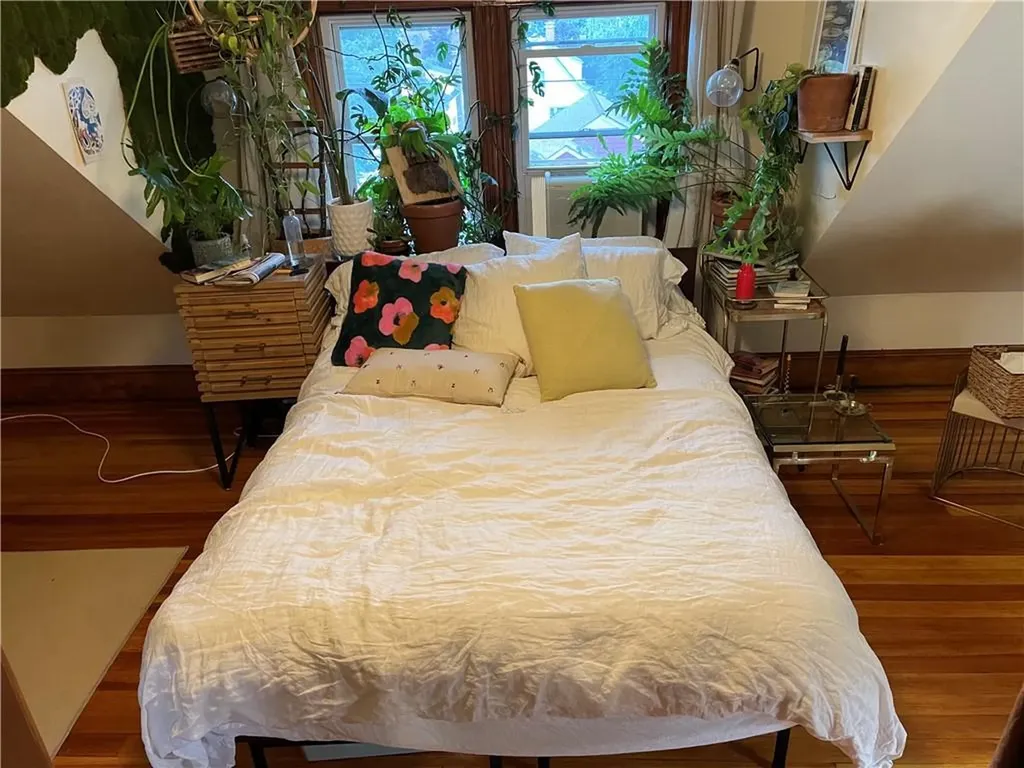 121 Rutherglen Avenue Providence RI 02907