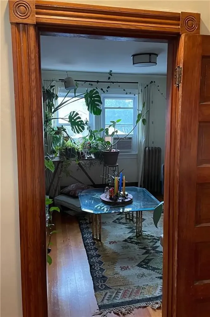 121 Rutherglen Avenue Providence RI 02907