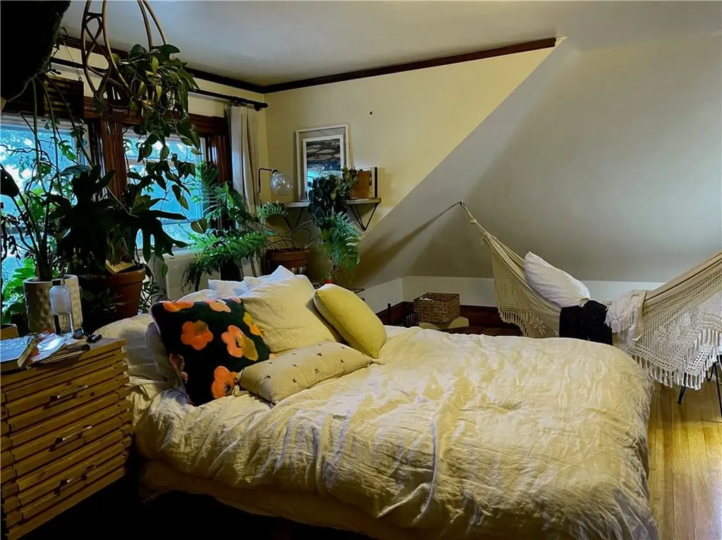 121 Rutherglen Avenue Providence RI 02907