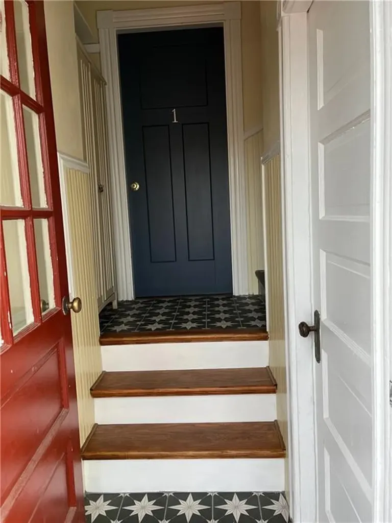 121 Rutherglen Avenue Providence RI 02907