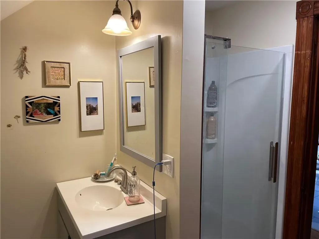 121 Rutherglen Avenue Providence RI 02907