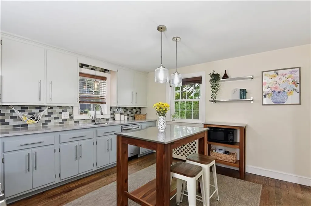 96 Meridian Street Providence RI 02908