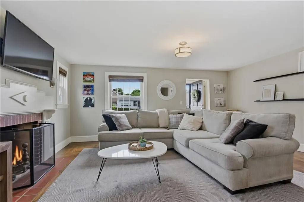 96 Meridian Street Providence RI 02908