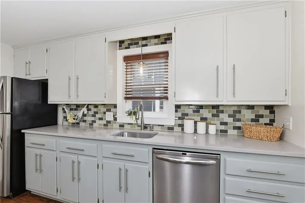 96 Meridian Street Providence RI 02908