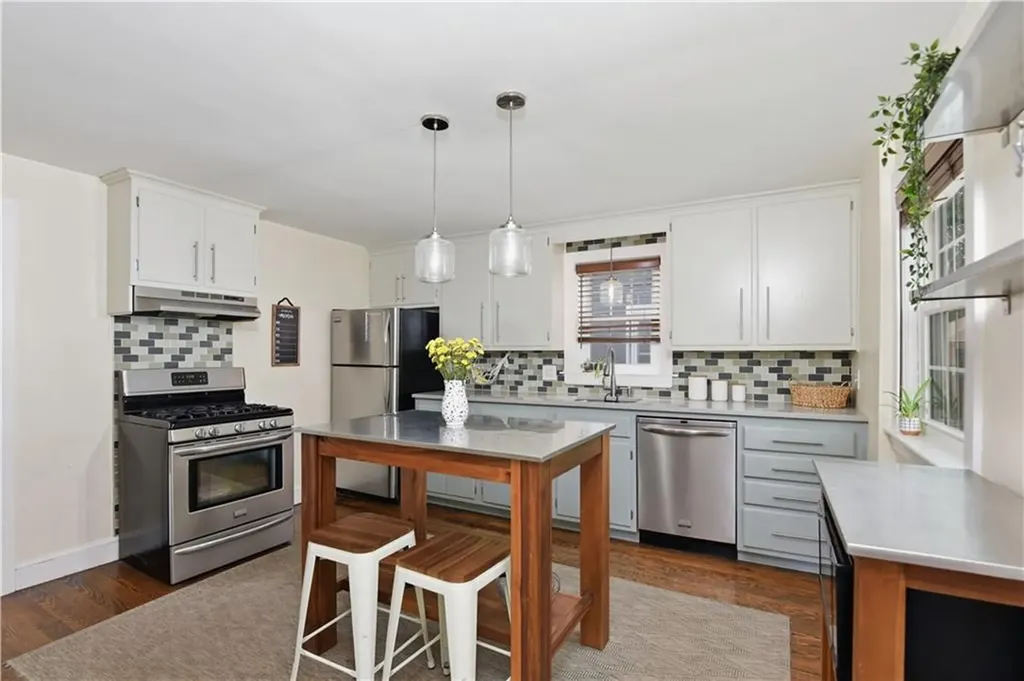 96 Meridian Street Providence RI 02908