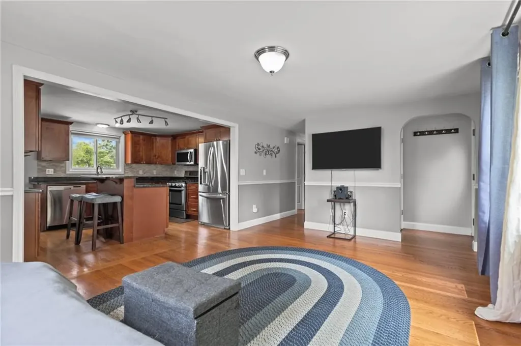 83 Bateman Avenue Cranston RI 02920