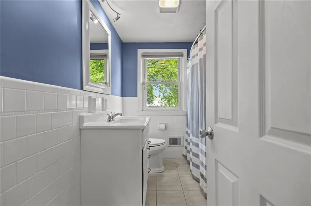 83 Bateman Avenue Cranston RI 02920