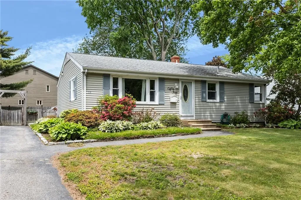 83 Bateman Avenue Cranston RI 02920
