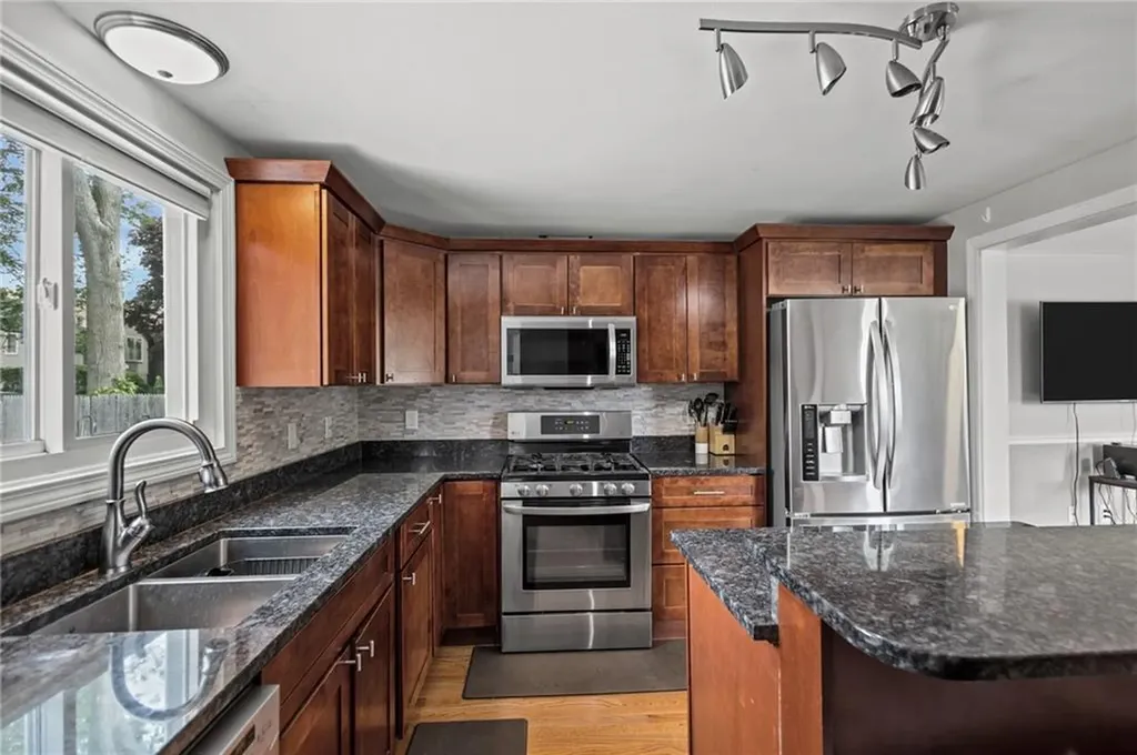 83 Bateman Avenue Cranston RI 02920