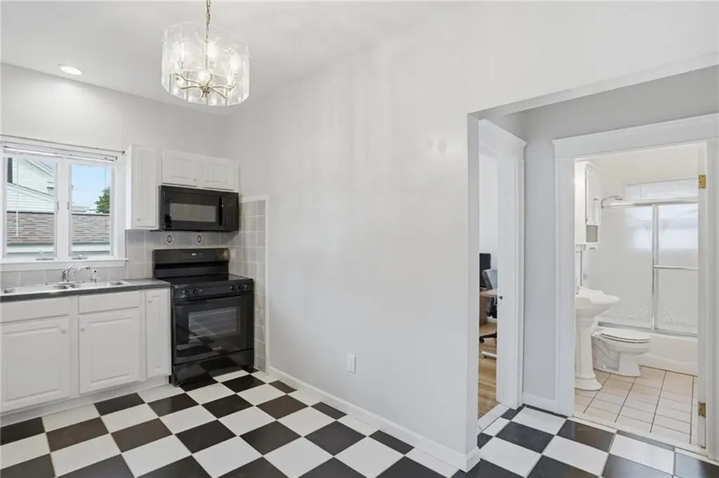 10 Mayflower Street East Providence RI 02914