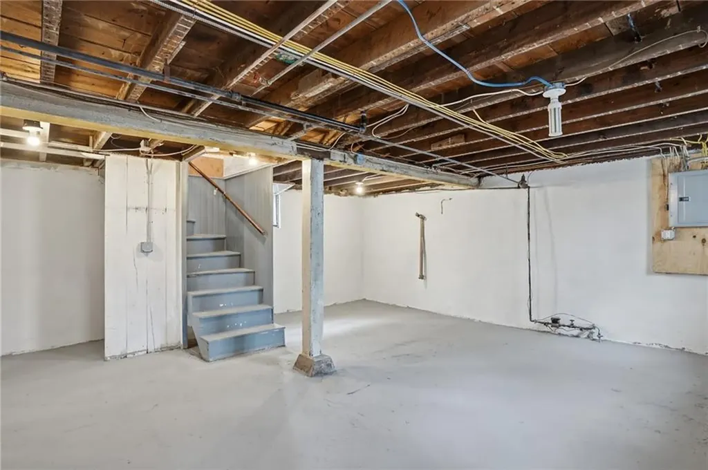 10 Mayflower Street East Providence RI 02914