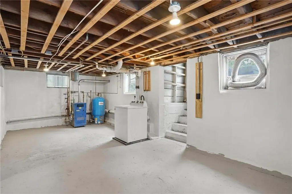 10 Mayflower Street East Providence RI 02914