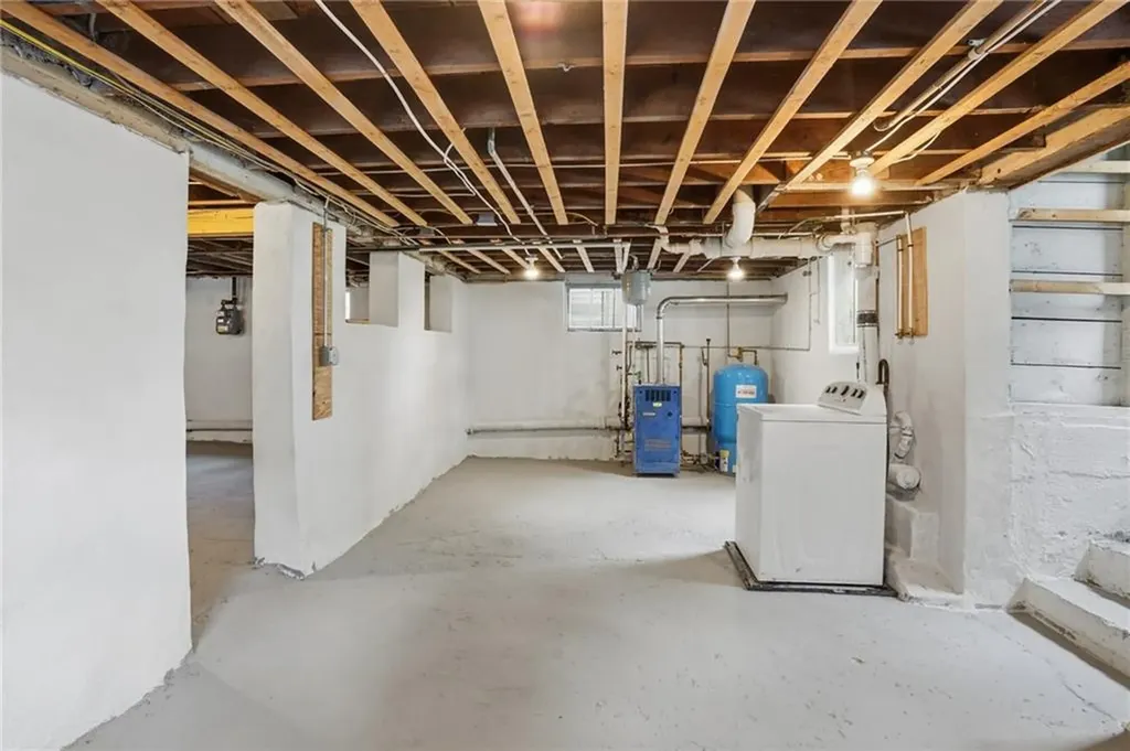 10 Mayflower Street East Providence RI 02914