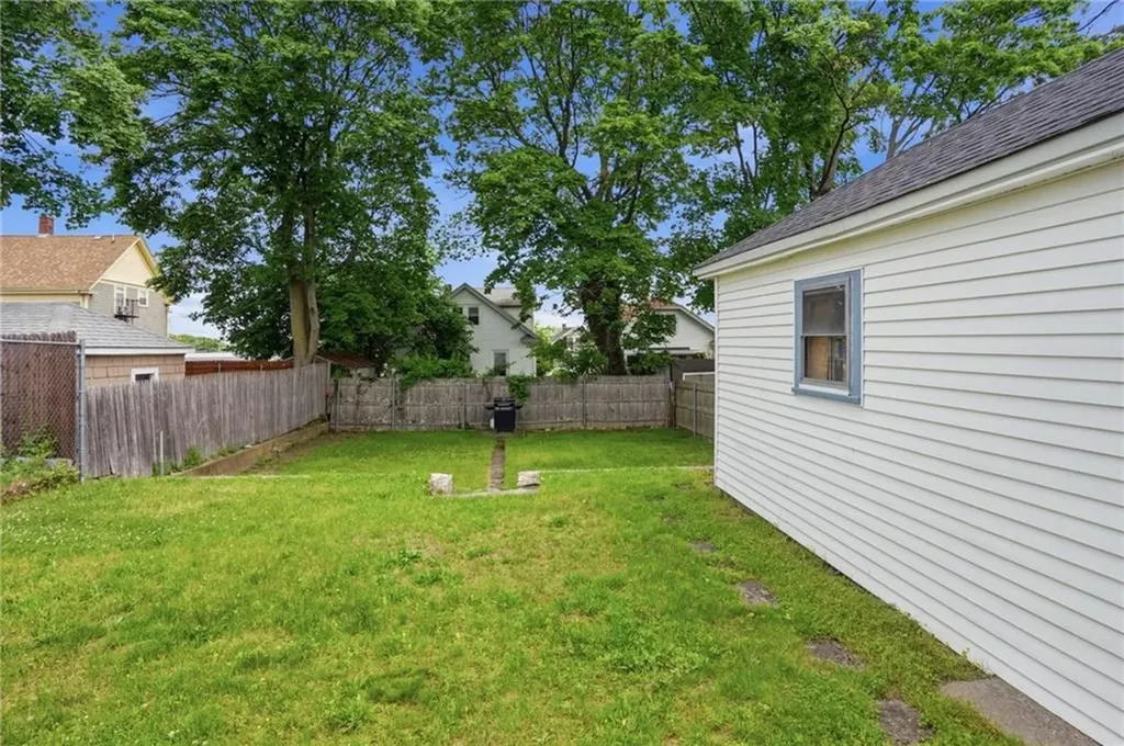 10 Mayflower Street East Providence RI 02914