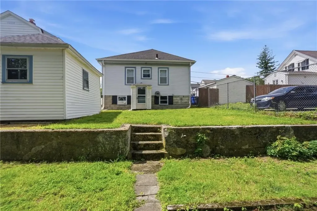 10 Mayflower Street East Providence RI 02914