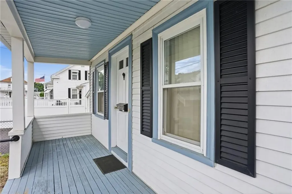 10 Mayflower Street East Providence RI 02914