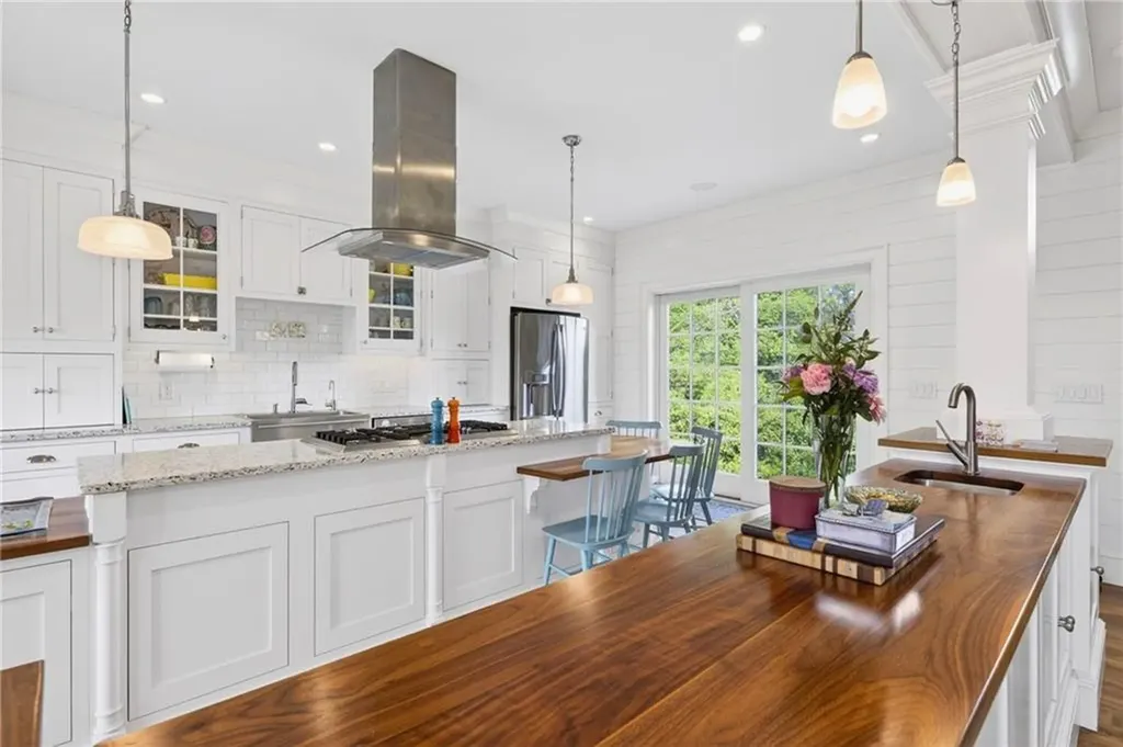 20 Passpataug Avenue Westerly RI 02891