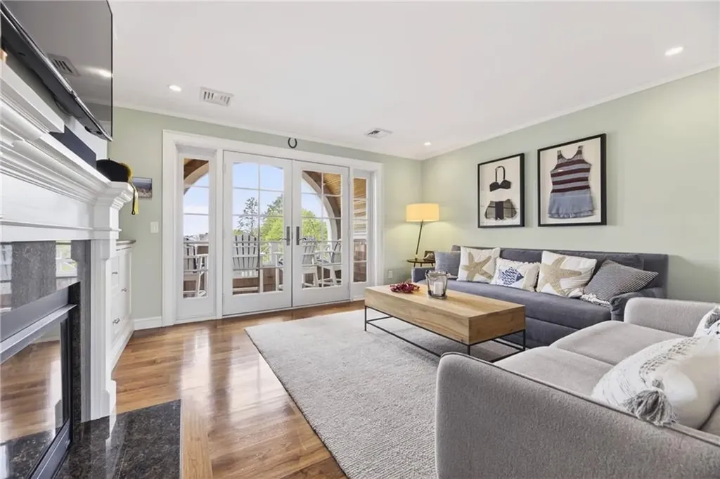 20 Passpataug Avenue Westerly RI 02891
