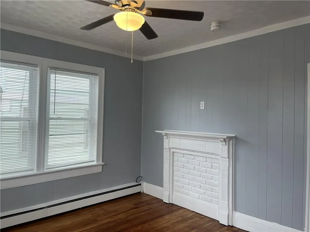 25 Tenth Street East Providence RI 02914