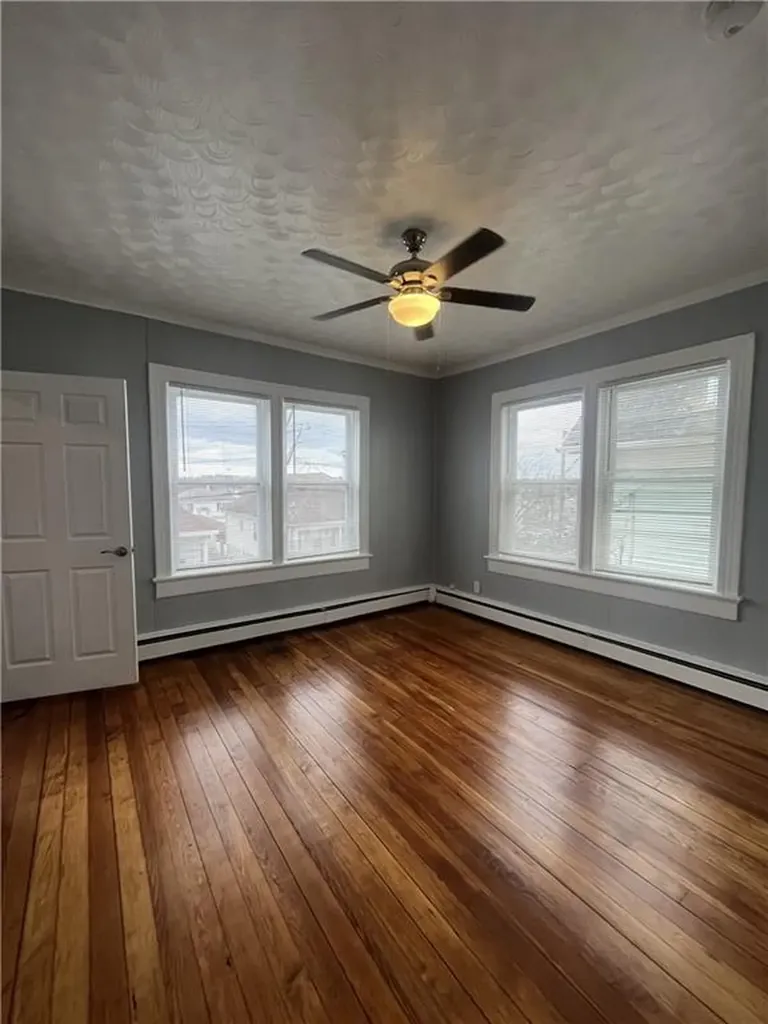 25 Tenth Street East Providence RI 02914