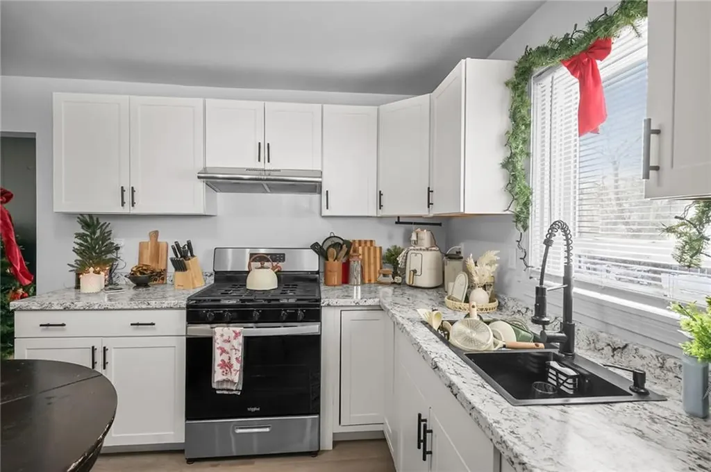 5 7 Nelson Street East Providence RI 02916
