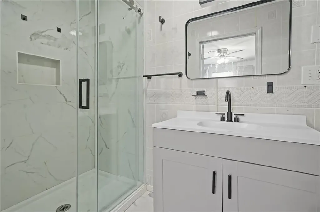 5 7 Nelson Street East Providence RI 02916