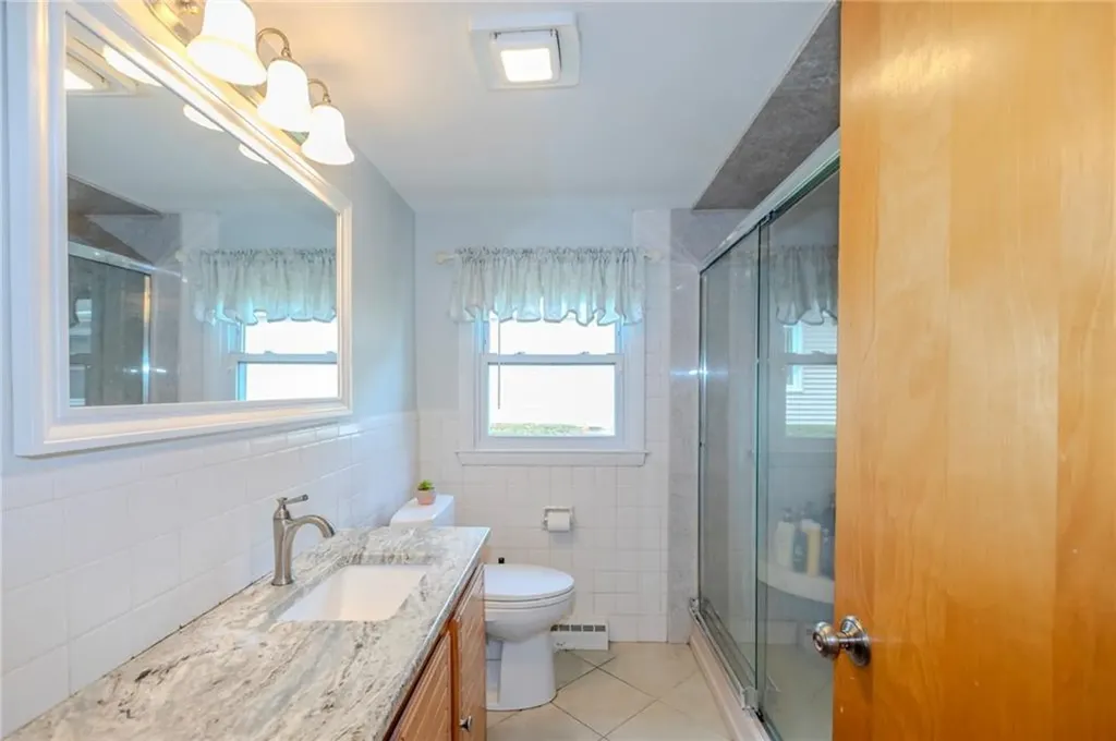 68 Brookside Avenue North Providence RI 02911