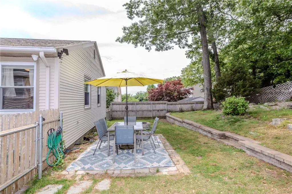68 Brookside Avenue North Providence RI 02911