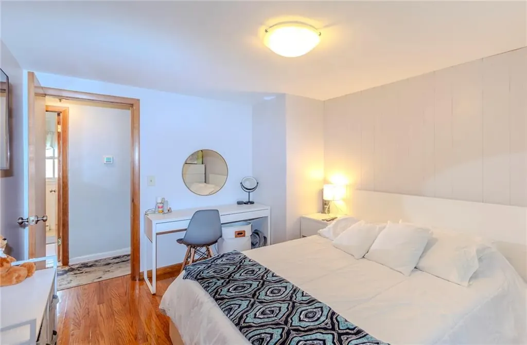 68 Brookside Avenue North Providence RI 02911
