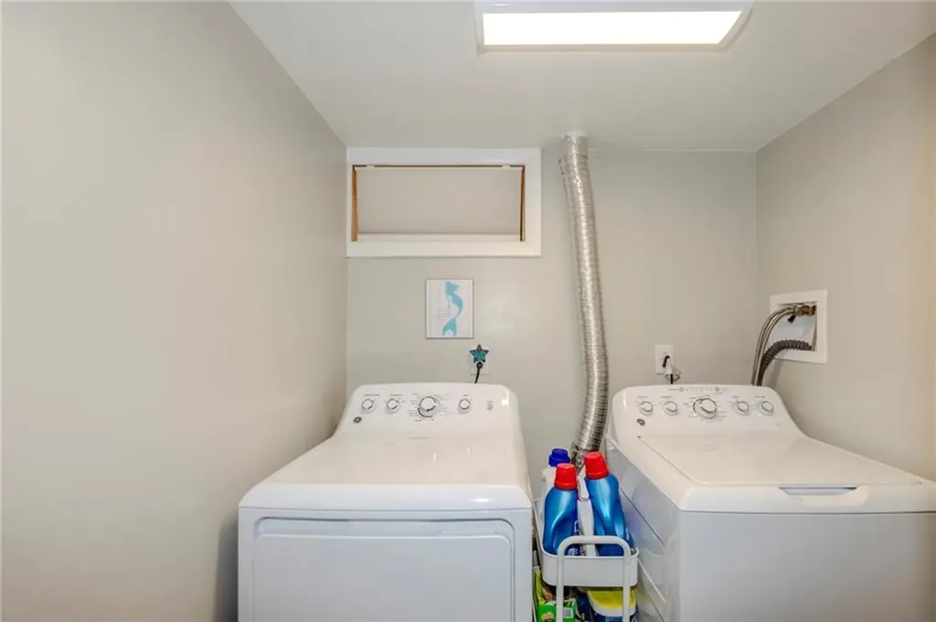 68 Brookside Avenue North Providence RI 02911