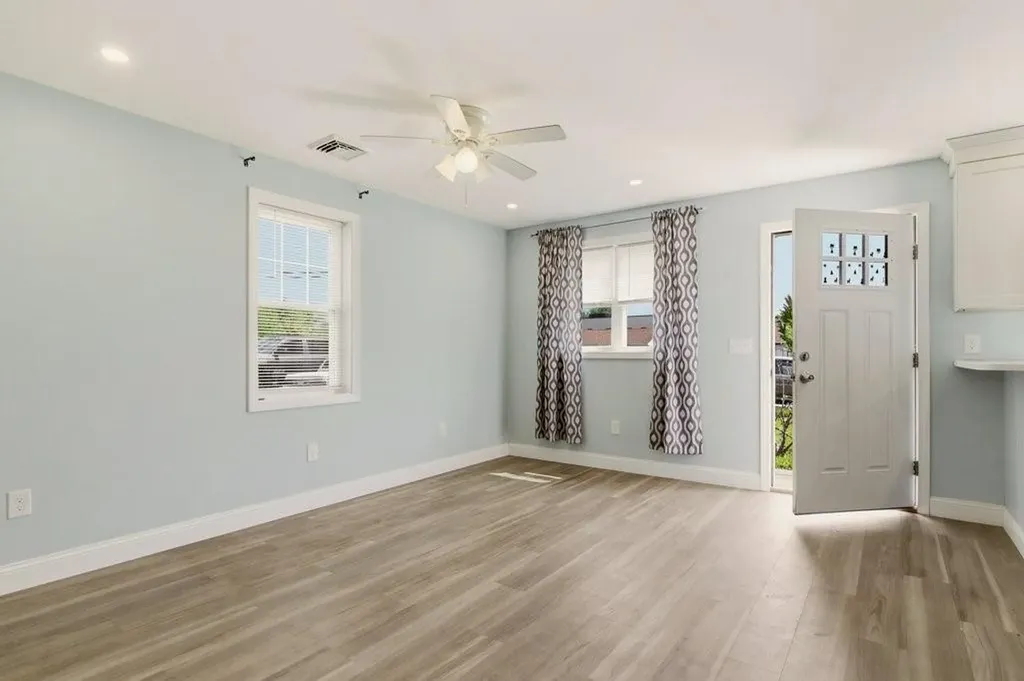 6 Woolsey Road Middletown RI 02842