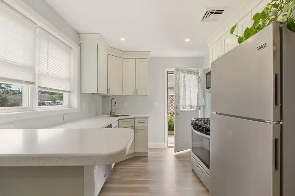 6 Woolsey Road Middletown RI 02842