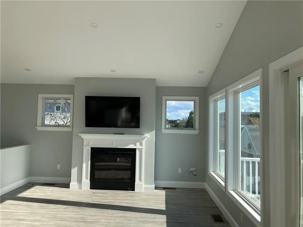 47 Tuckerman Avenue Middletown RI 02842