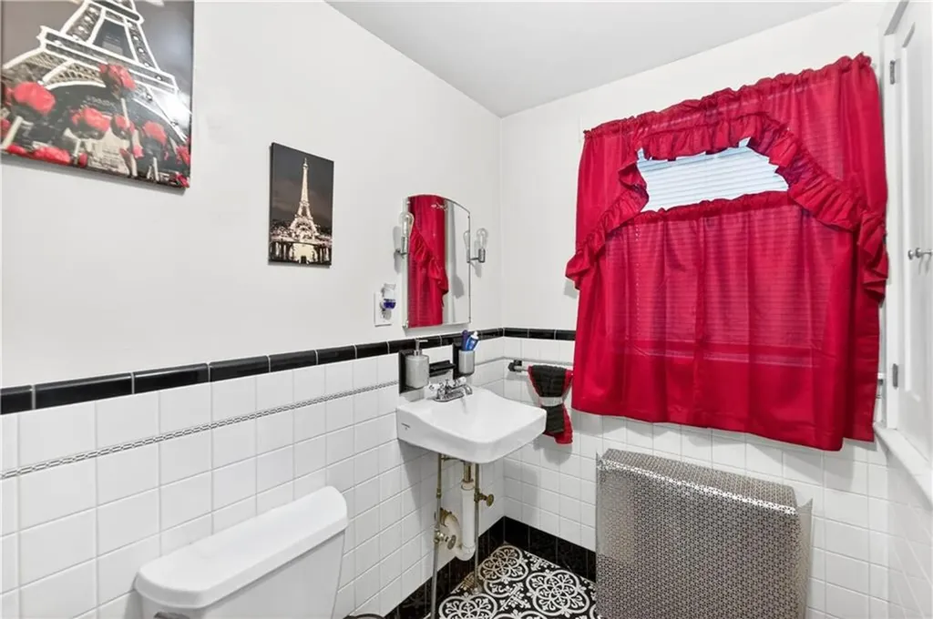 136 138 Armington Street Cranston RI 02910