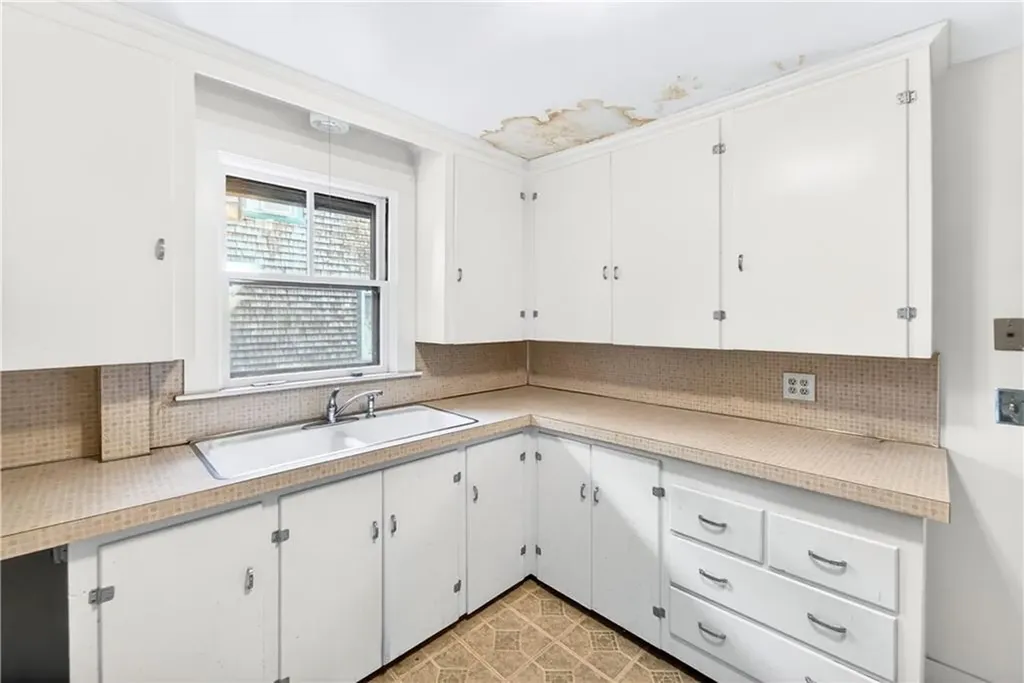 136 138 Armington Street Cranston RI 02910