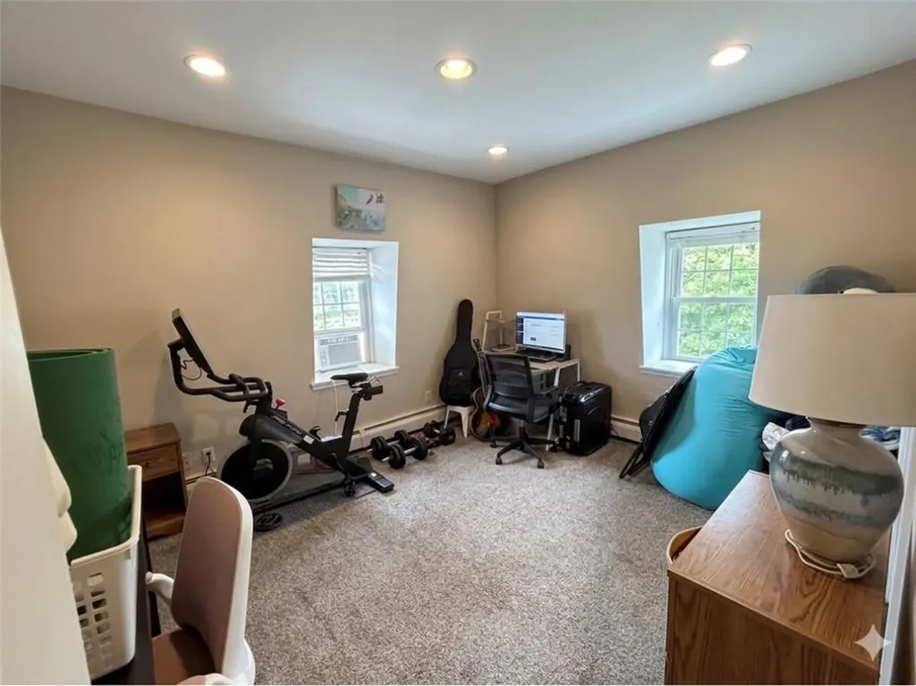 4646 Post Road Warwick RI 02818