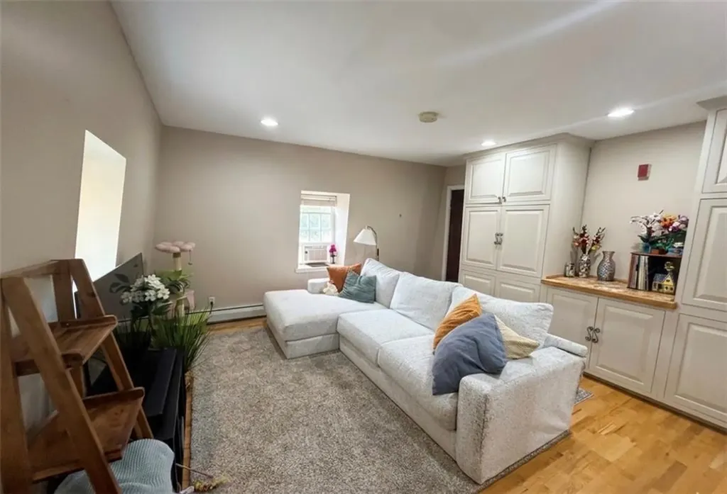 4646 Post Road Warwick RI 02818