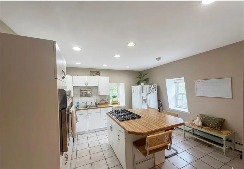 4646 Post Road Warwick RI 02818