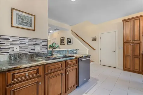 315 Old River Road Lincoln RI 02838