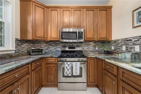 315 Old River Road Lincoln RI 02838