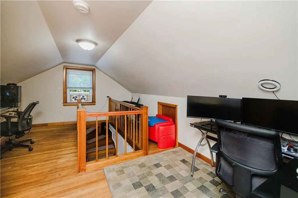 1472 Wampanoag Trail East Providence RI 02915
