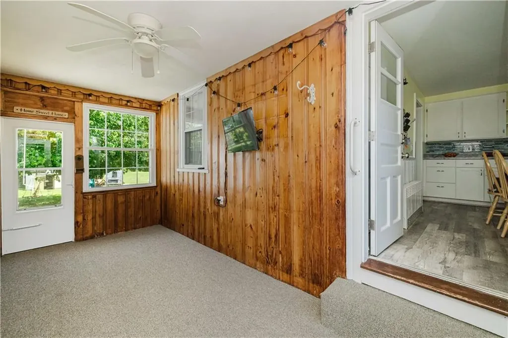 1472 Wampanoag Trail East Providence RI 02915