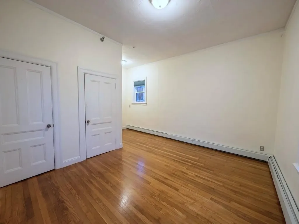 182 Bowen Street Providence RI 02906