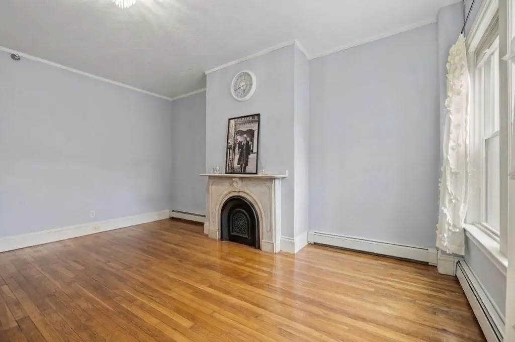 182 Bowen Street Providence RI 02906