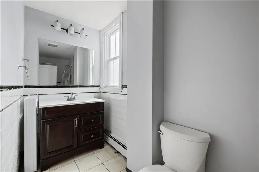 182 Bowen Street Providence RI 02906