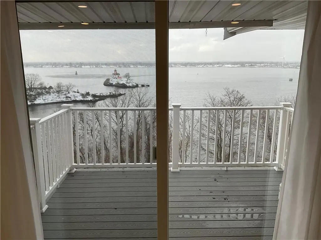 33 Bullocks Point Avenue East Providence RI 02915