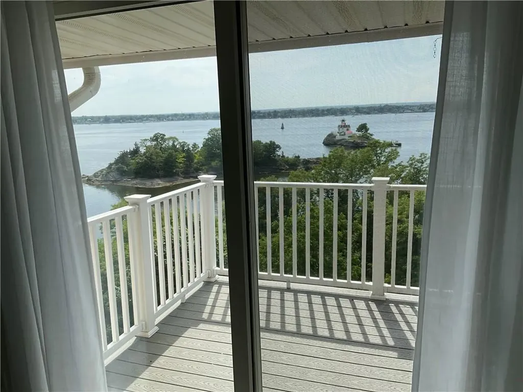 33 Bullocks Point Avenue East Providence RI 02915